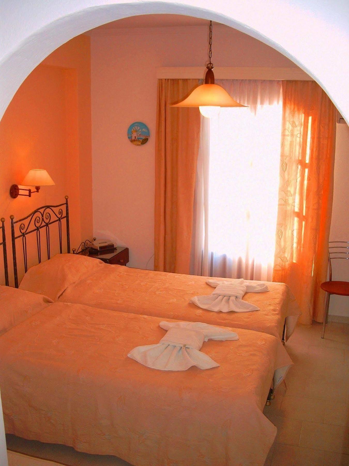 Sunset Studios And Apartments For Adults Over 21 Only Náousa Exterior photo